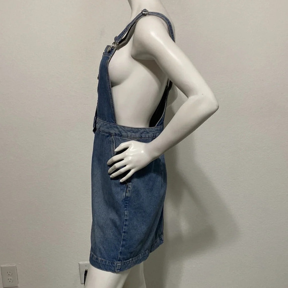 H&M Divided Blue Medium Wash Button Front Denim Bib Overalls Mini Dress Size 6 - Picture 4 of 8